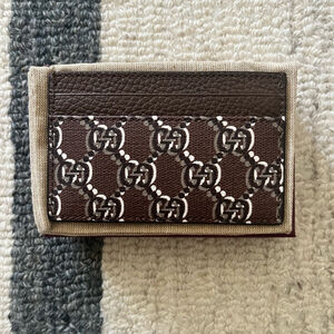 ✨NEW✨ Gucci Men’s GG Shadow Brown Card Case